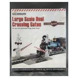 Bachmann Large scale dual crossing gates, new in b