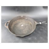 Cast iron pan