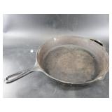 11" Lodge cast iron pan