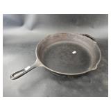 11" Lodge cast iron pan