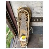 Lot wih sherpas snow claw snow shoes