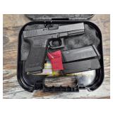 Glock 21 .45 Auto Pistol w/ Case & 3 Mags
