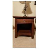 American Signature End Table, EXCELLENT