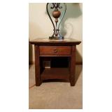 EXCELLENT American Signature End Table