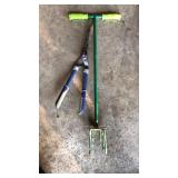 Garden Claw and Pruners