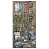 Very Nice Lit Of Vintage Kitchen Items