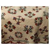 QUILT HAND-STITCHED 

82" X 82" 4 SHAMS 2