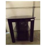 TV STAND

HEAVY METAL & GLASS
3 SHELVES
29T X