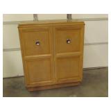 OLD CABINET FOR RADIO

NO RADIO