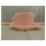 FIRE KING PINK 

3 CUPS 7 SAUCERS