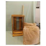 WOOD CRATE & PILLOWS