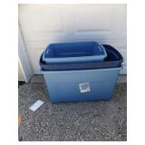 3 TOTES NO LIDS