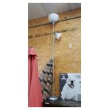 Floor Lamp With Side Adjustable Lamp