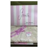 Vintage Seranton Lace Table cloth 72 X 90