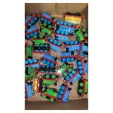 Thomas THE TRAIN & Friends take n play TRAIN Lot
