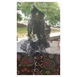 Amazing Witch Halloween Decor