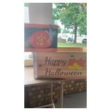 Wooden Halloween crate & Decor