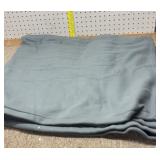 Heated throw blanket
