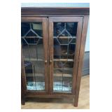 Broyhill illuminated cabinetGlass for shelves