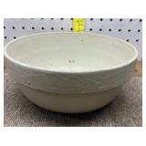 10 inch Fort Dodge stoneware co mixing bowl **Note