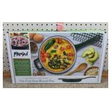 NIB 9in cast iron round pan