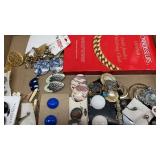 Lot assorted costume jewelry