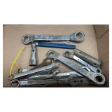 Assorted wrenches