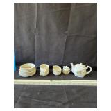VTG Children's Tea Set