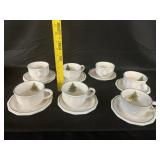 VTG Pfaltzgraff ï¿½Christmas Heritageï¿½ Cups &