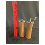 VTG Woodpecker Woodward Salt & Pepper Grinder Set
