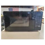 Avanti 0.7 cu. ft. Countertop Microwave