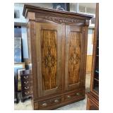WALNUT VICTORIAN 2 DOOR WARDROBE