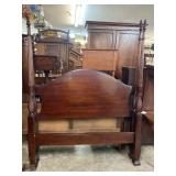 SOLID CHERRY QUEEN SIZE POSTER BED