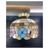 TIFFANY STYLE HANGING STAIN GLASS LAMP