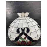 TIFFANY STYLE LEADED GLASS HANGING LIGHT SHADE