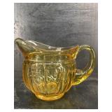 ANTIQUE HEISEY SAHARA YELLOW COLONIAL PITCHER