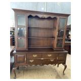 ETHAN ALLEN SOLID CHERRY QUEEN ANNE HUTCH