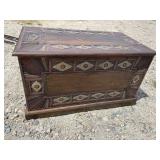 GEOMETRIC CARVED BLANKET BOX