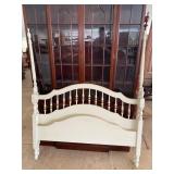 MODERN PAINTED POSTER BED FULL SIZE