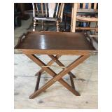 SMALL WOODEN FOLD OUT TV TRAY