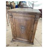 OAK ENCASED FRANKLIN PETAL SEWING MACHINE
