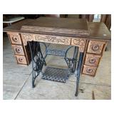 OAK PEDDLE SINGER SEWING MACHINE