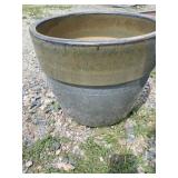 LARGE POTTERY PLANTER
