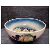 ANTIQUE MOORCROFT ENGLAND SMALL SERVING BOWL