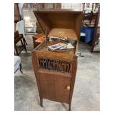 SONORA OAK VICTROLLA WORKING