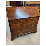 EXCEPTIONAL 18TH CENTURY MAHOGANY DESK