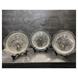 3 RARE IRIS AND HERRINGBONE DINNER PLATES