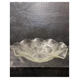 IRIS AND HERRINGBONE CRYSTAL LARGE RUFFLED