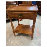 HENKEL HARRIS SOLID CHERRY 1 DRAWER NIGHTSTAND
