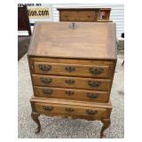 MADDOX MAPLE QUEEN ANNE LADIES DESK